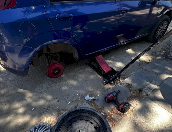 Otomobil Lastik Arızalarına 7/24 Mobil Yol Yardım Desteği